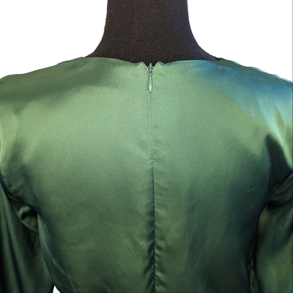 Lovers + Friends Green Satin Belted Long Sleeve Ivy Knee Length Dress Size XS - Picture 5 of 12